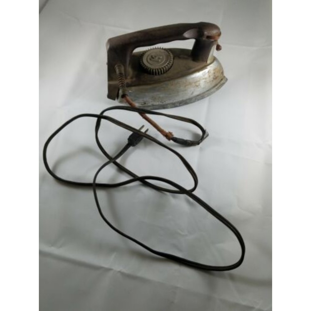 Electric Iron SEARS KENMORE Model 116.62760 Steam & Dry Works 110VAC Vintage